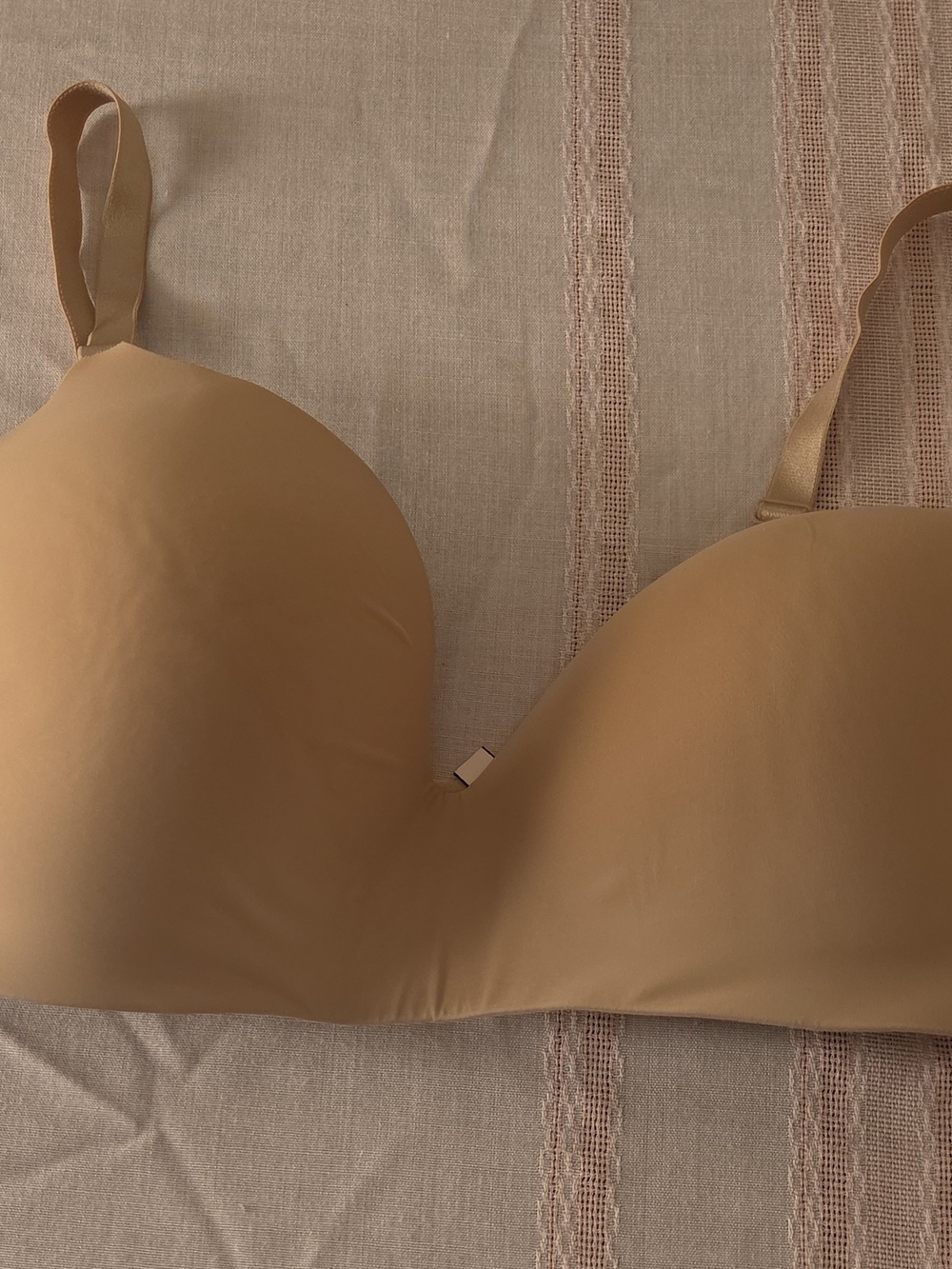 Victoria's Secret Smooth Nude T-Shirt Wireless Bra Size 38DDD